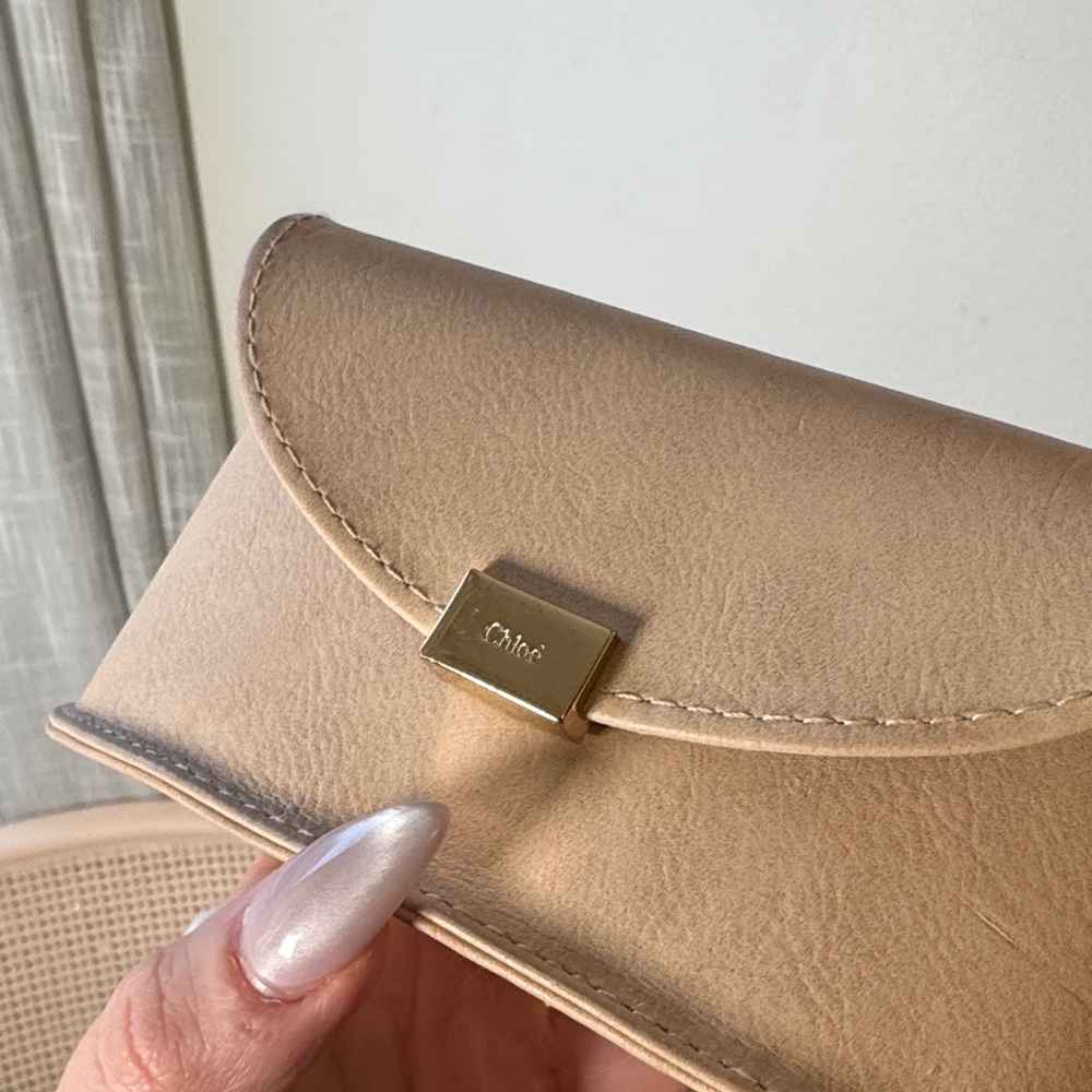 EUC CHLOE Elegant Tan Leather Sunglasses Glasses Case or Clutch - Picture 3 of 6